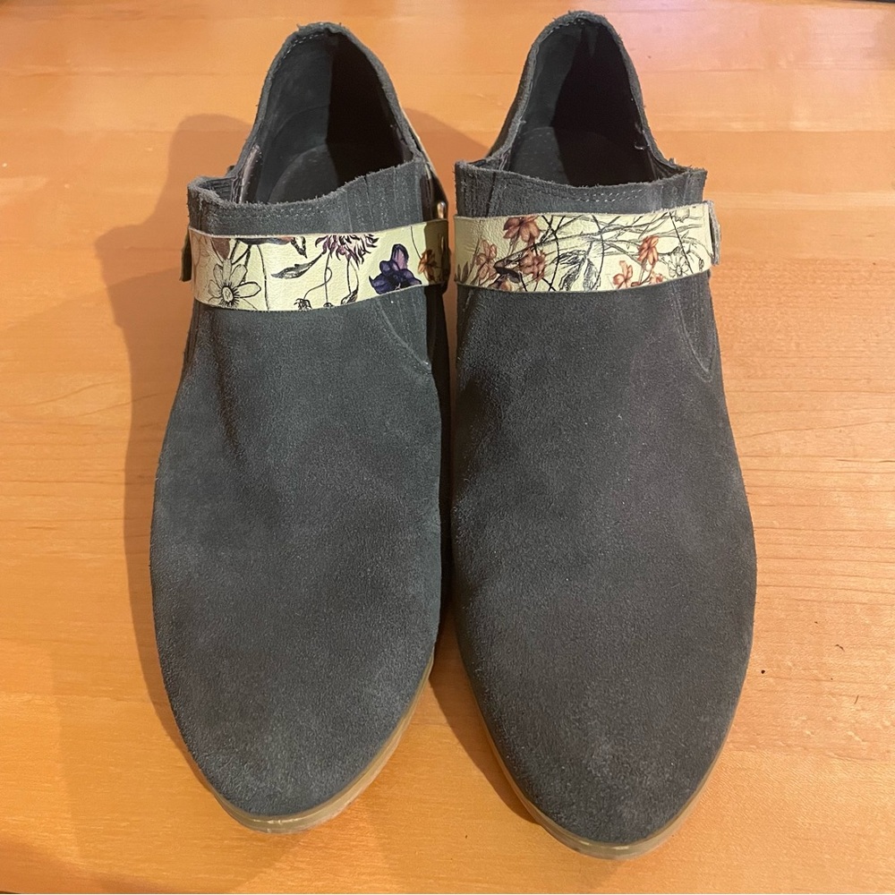 Anthropologie Farylrobin Django Lucite Booties - image 2